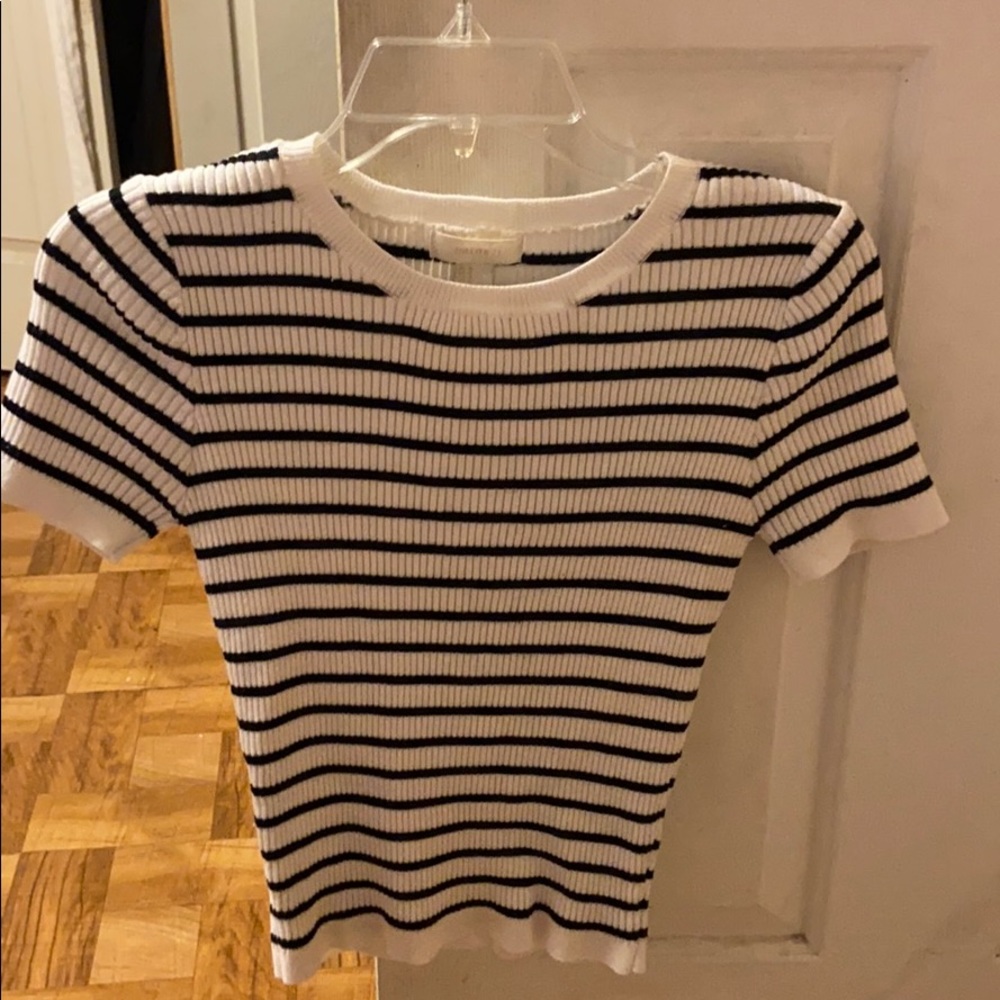 Stripped white t-shirt